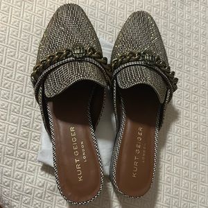 Great condition size 40.5